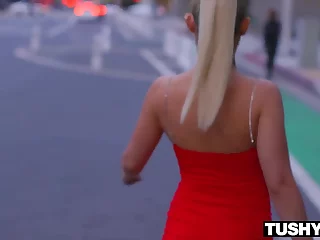 TUSHYRAW Her asshole has been puckering all day